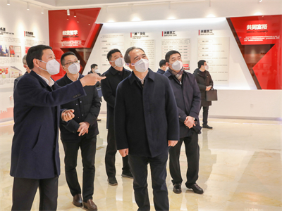 2023年1月，浙江省委常委、組織部長王成來紅獅集團調(diào)研企業(yè)黨建、“未來工廠”、人才建設等工作